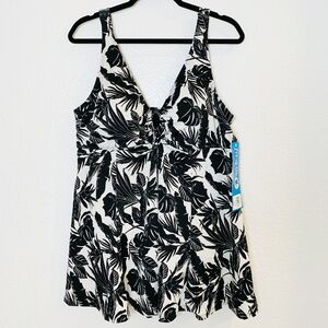 Fit 4U Womens Swimsuit One Piece Plus Size 20W NEW Black White Floral NWT Beach